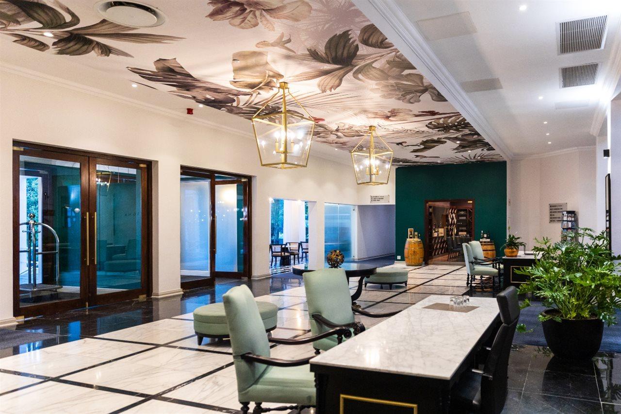 Hotel Nh Cape Town The Lord Charles Exterior foto